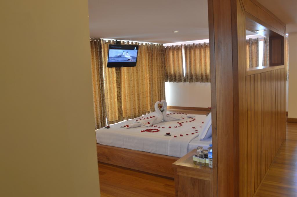 Queen'S Park Hotel Yangon Ngoại thất bức ảnh
