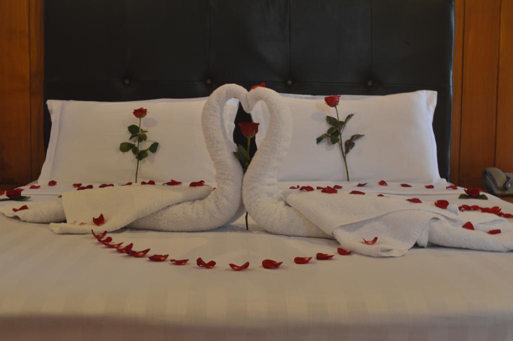 Queen'S Park Hotel Yangon Ngoại thất bức ảnh