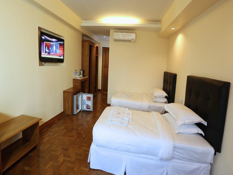 Queen'S Park Hotel Yangon Ngoại thất bức ảnh