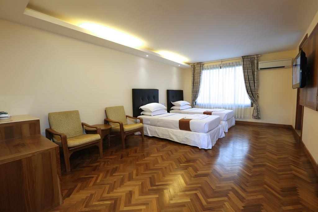 Queen'S Park Hotel Yangon Ngoại thất bức ảnh