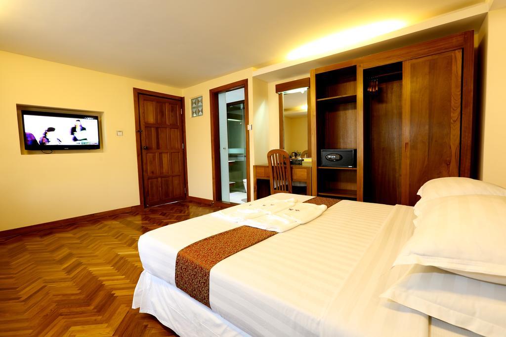 Queen'S Park Hotel Yangon Ngoại thất bức ảnh