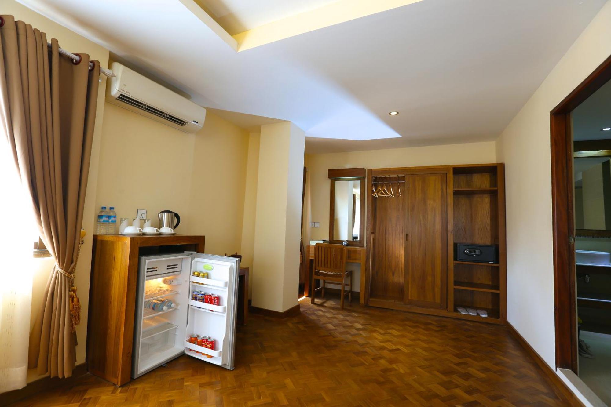 Queen'S Park Hotel Yangon Ngoại thất bức ảnh