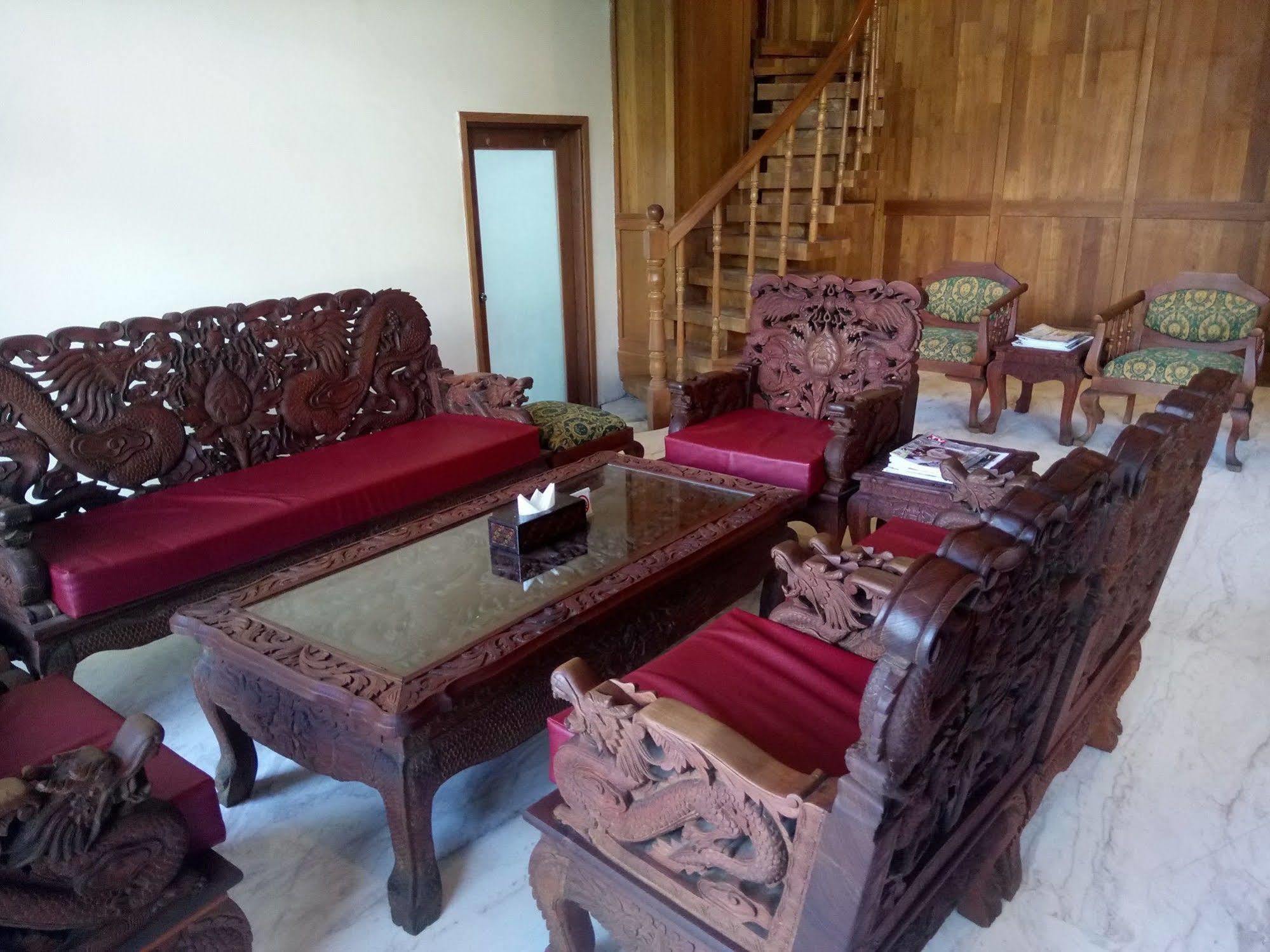Queen'S Park Hotel Yangon Ngoại thất bức ảnh