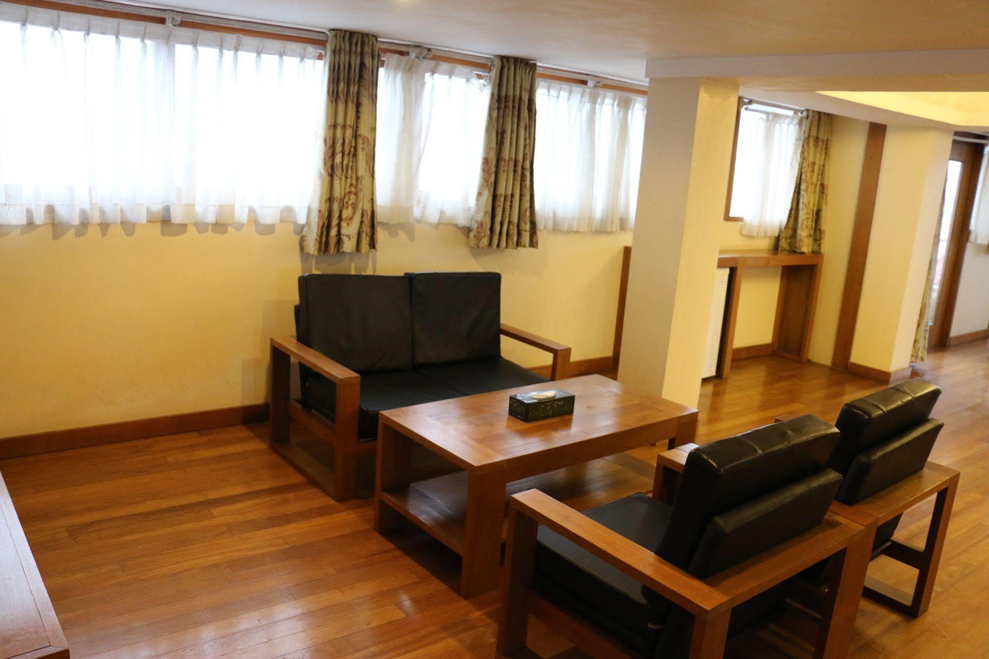 Queen'S Park Hotel Yangon Ngoại thất bức ảnh