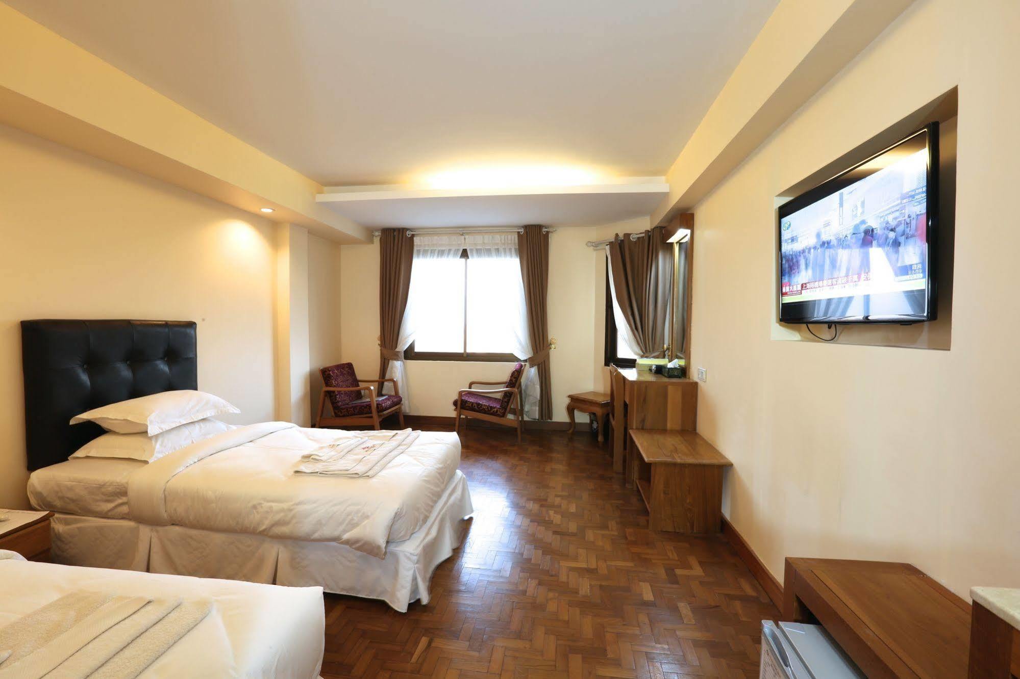 Queen'S Park Hotel Yangon Ngoại thất bức ảnh